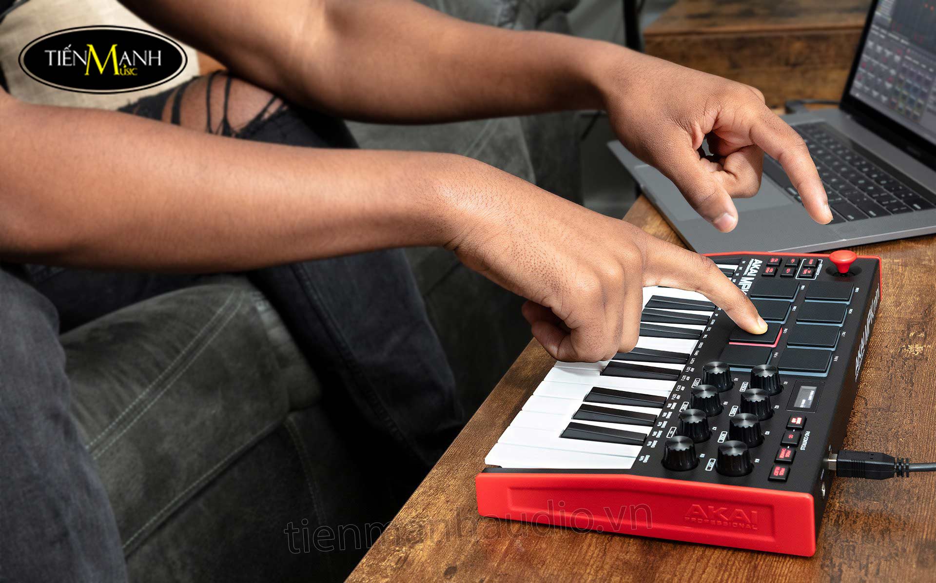 akai-mpk-mini-mk3-midi-compact-keyboard-controller