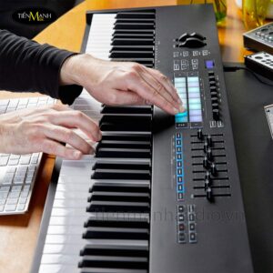 novation-launchkey-88-keyboard-controller